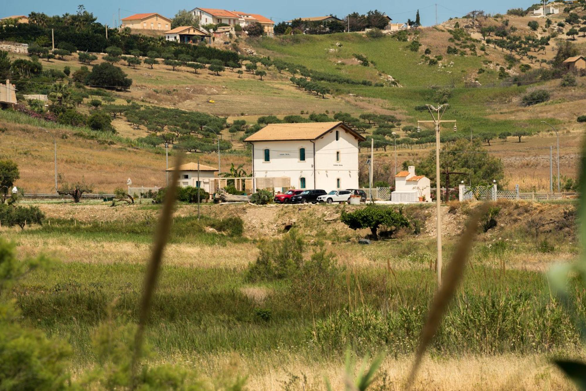 B&B Fermata 106 Da Carolina Siculiana Marina Exteriér fotografie